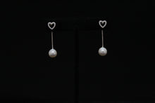Charger l'image dans la galerie, Boucles d’Oreilles Longues COEUR – Argent 925, Zirconium & Perles Blanches