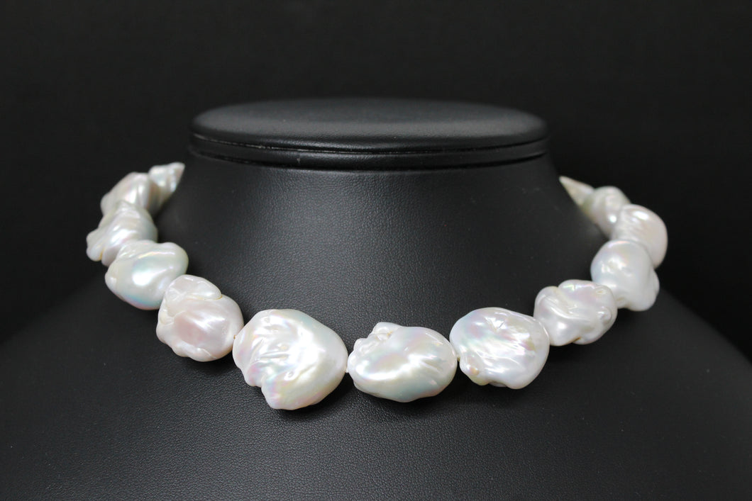 Collier TEHANI – Perles baroques blanches & fermoir plaqué or 18K