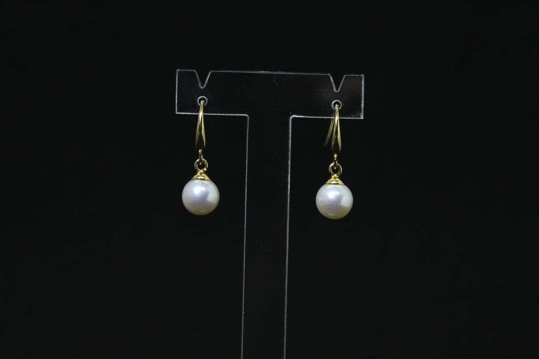BO HITU – Boucles d’oreilles perles blanches & plaqué or 18K