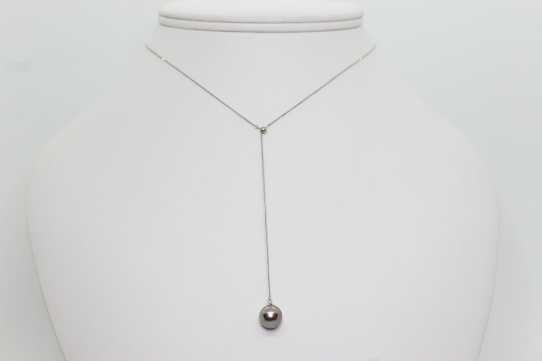 Collier VAI – Perle de Tahiti noire rosée & chaîne en or gris 18K