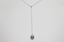 Charger l&#39;image dans la galerie, Collier VAI – Perle de Tahiti noire rosée &amp; chaîne en or gris 18K