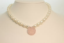 Charger l'image dans la galerie, COLLIER ROSE quartz et  Perle