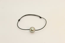 Charger l'image dans la galerie, Bracelet Perle Ronde qualité AAA sur cordon