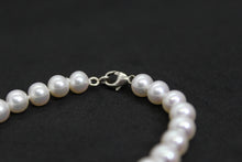 Charger l&#39;image dans la galerie, Bracelet PITATÉ avec perles blanches